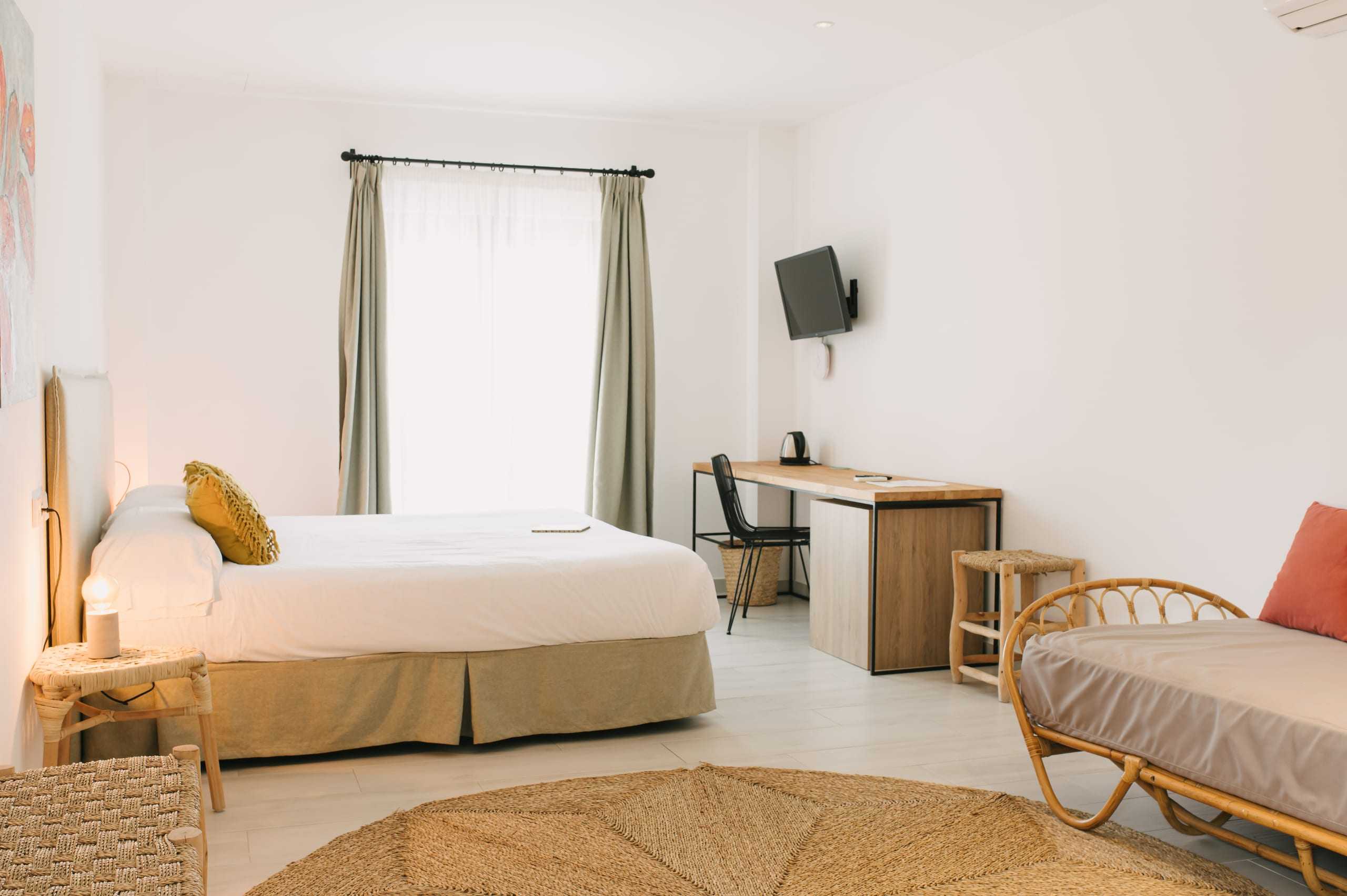 Comfort room at Curolla, photo 5