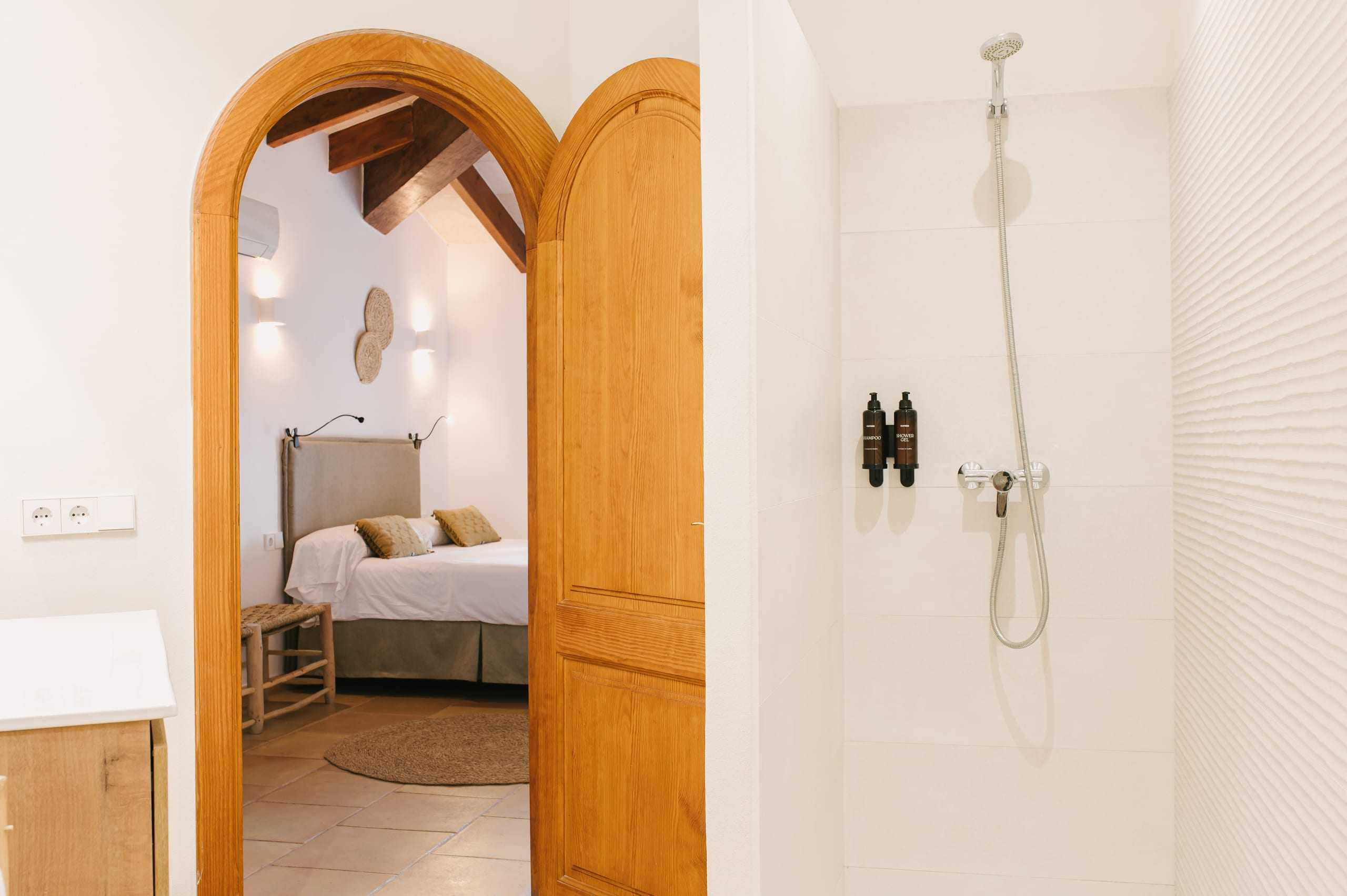 Standard room at Curolla, photo 9